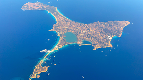 Rent a boat in Formentera | Sunseeker 45